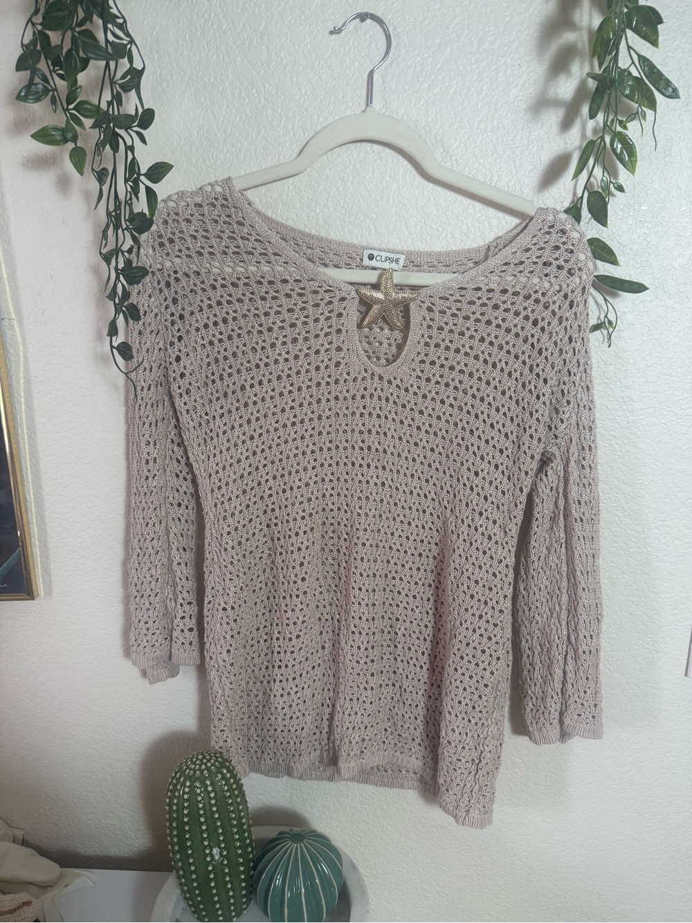 Cupshe Cream Crochet Open-Knit Beach Coverup with Starfish Accent - Picture 3 of 5
